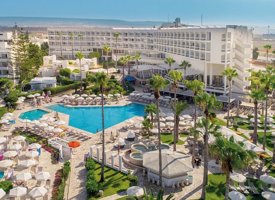 Leonardo Plaza Cypria Maris Beach Hotel & Spa