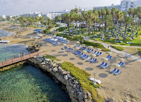 Leonardo Plaza Cypria Maris Beach Hotel & Spa