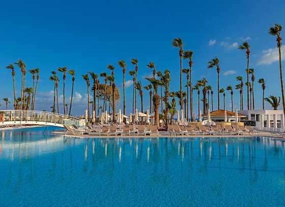 Leonardo Plaza Cypria Maris Beach Hotel & Spa