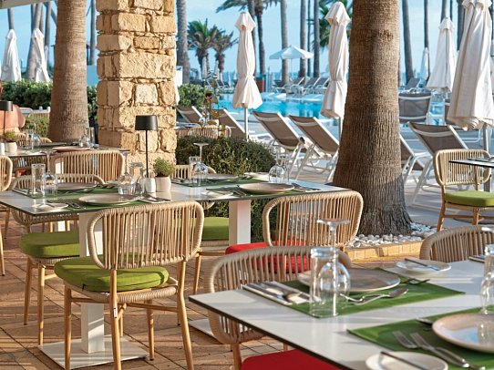 Leonardo Plaza Cypria Maris Beach Hotel & Spa