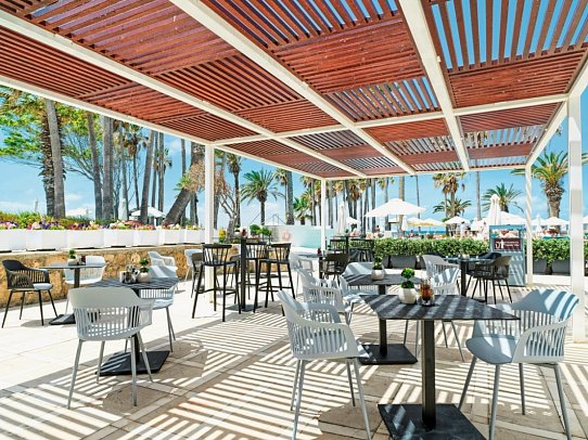 Leonardo Plaza Cypria Maris Beach Hotel & Spa