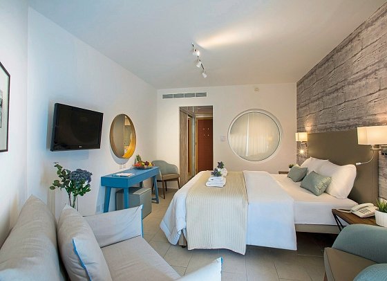 Leonardo Plaza Cypria Maris Beach Hotel & Spa - Wohnbeispiel Doppelzimmer (Zimmercodierungen DBL, DPN & DBM)