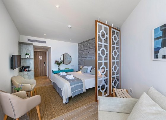 Leonardo Plaza Cypria Maris Beach Hotel & Spa - Wohnbeispiel Doppelzimmer Premium (Zimmercodierung DMM)