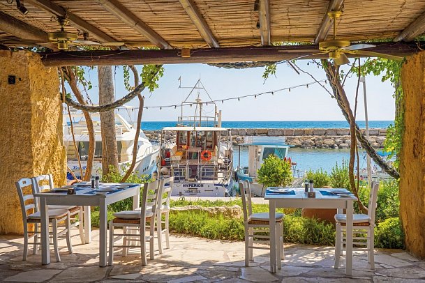 Coral Beach Hotel & Resort