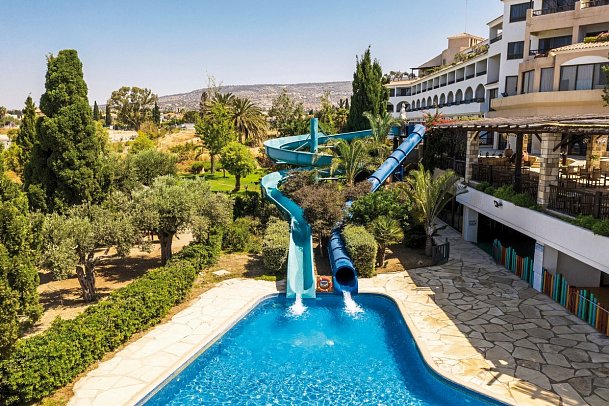 Coral Beach Hotel & Resort