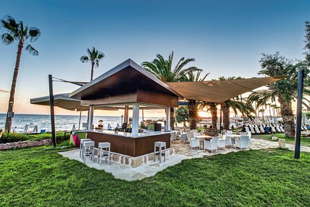 Coral Beach Hotel & Resort