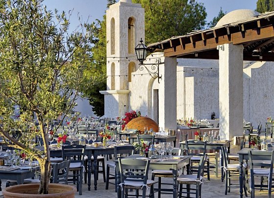 Anassa - Village Square