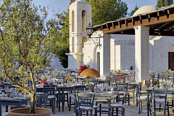 Anassa - Village Square