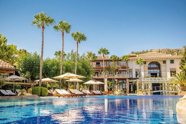 Columbia Beach Resort