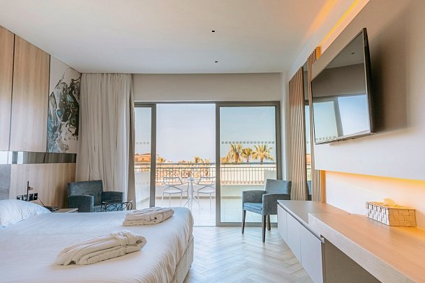 St. George Beach Hotel & Spa Resort - Wohnbeispiel Doppelzimmer Deluxe (Zimmercodierungen DDL, DDN & DDM)