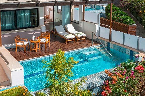 Constantinou Bros Asimina Suites - Wohnbeispiel Suite Executive Privat-Pool (Zimmercodierungen WTG & WTM)