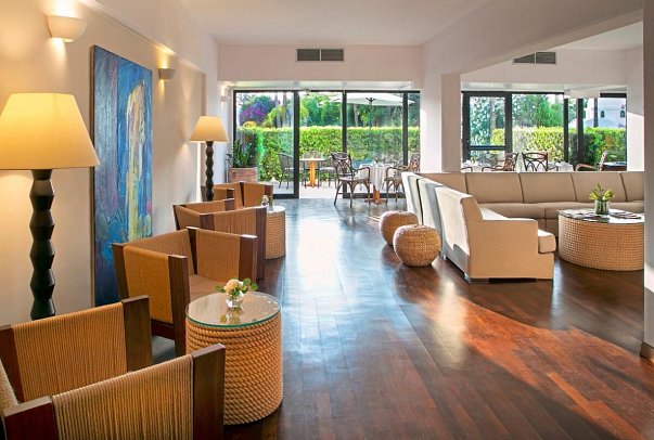 Azia Resort & Spa - Premium Lounge