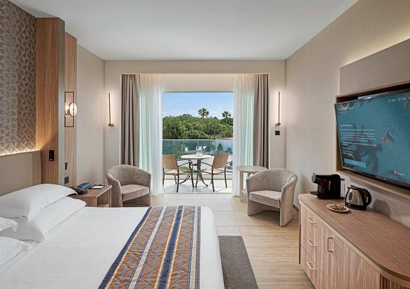 Olympic Lagoon Resort Paphos - Wohnbeispiel Doppelzimmer Deluxe Landblick (Zimmercodierungen DP1 & DDL)
