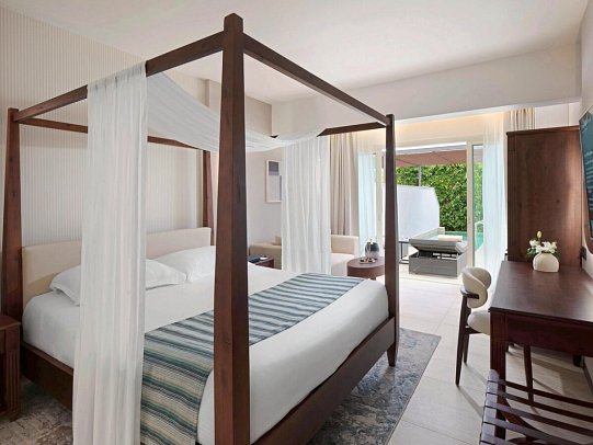 Olympic Lagoon Resort Paphos - Wohnbeispiel Fisherman´s Juniorsuite Poolblick mit Privatpool (Zimmercodierung J1P)