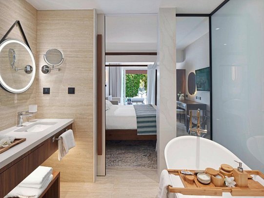 Olympic Lagoon Resort Paphos - Wohnbeispiel Fisherman´s Juniorsuite Poolblick mit Privatpool (Zimmercodierung J1P)