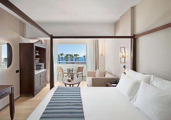 Olympic Lagoon Resort Paphos - Wohnbeispiel Fisherman´s Juniorsuite Poolblick (Zimmercodierung J2P)