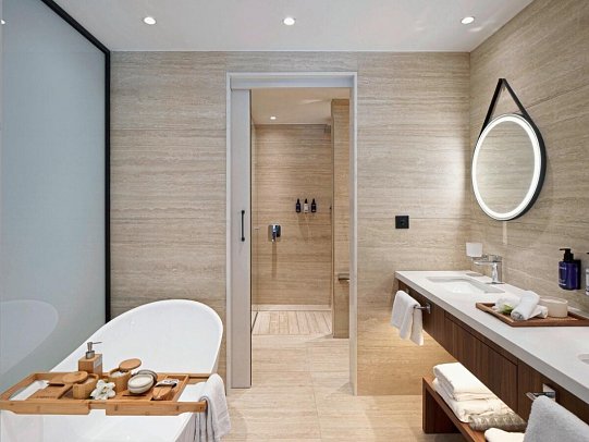 Olympic Lagoon Resort Paphos - Beispiel Bad Fisherman´s Juniorsuite (Zimmercodierungen JBL, J1P & J2P)
