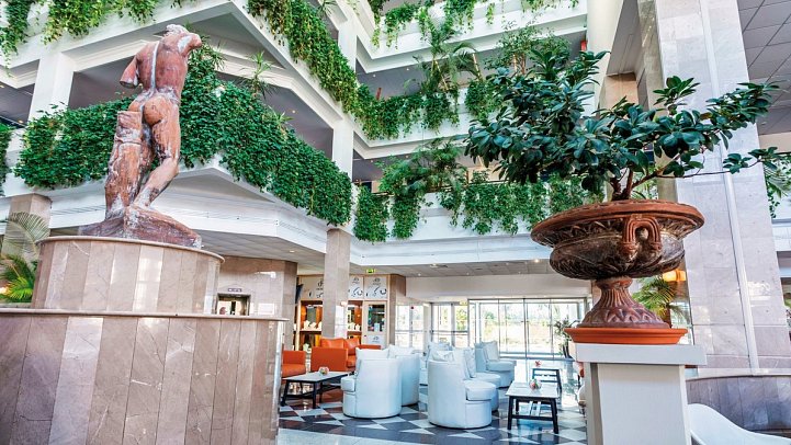 Louis Phaethon Beach