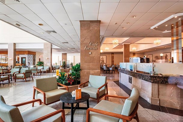 Louis Phaethon Beach