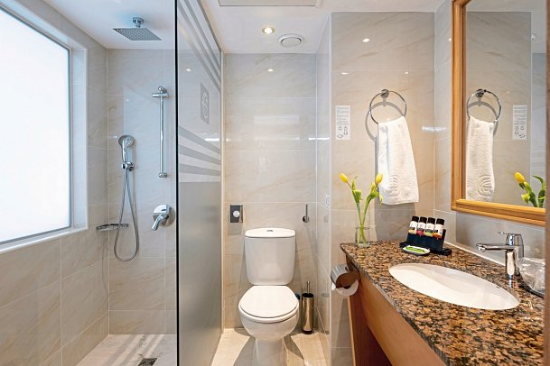 Constantinou Bros Athena Royal Beach