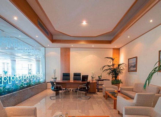 Constantinou Bros Athena Royal Beach