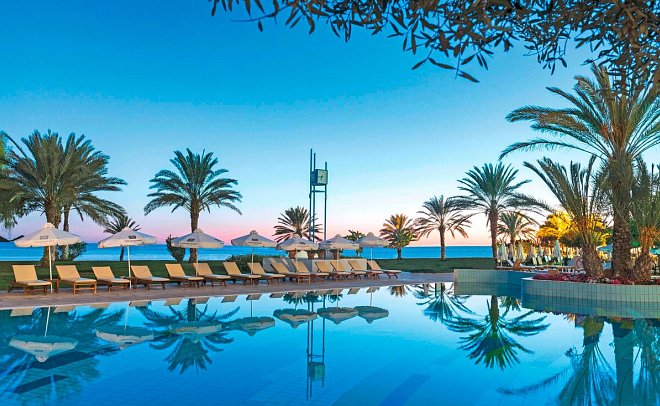 Constantinou Bros Athena Royal Beach