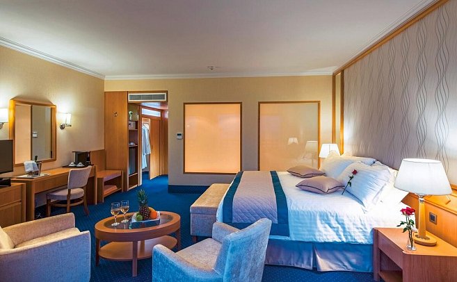 Constantinou Bros Athena Royal Beach - Wohnbeispiel Juniorsuite/Suite (Zimmercodierungen JBL, JBM & W1M)