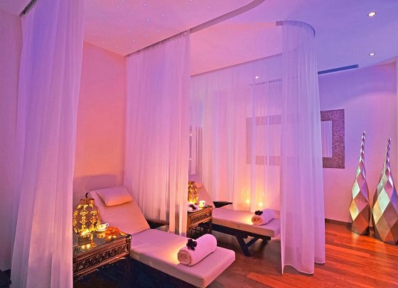 Constantinou Bros Athena Royal Beach
