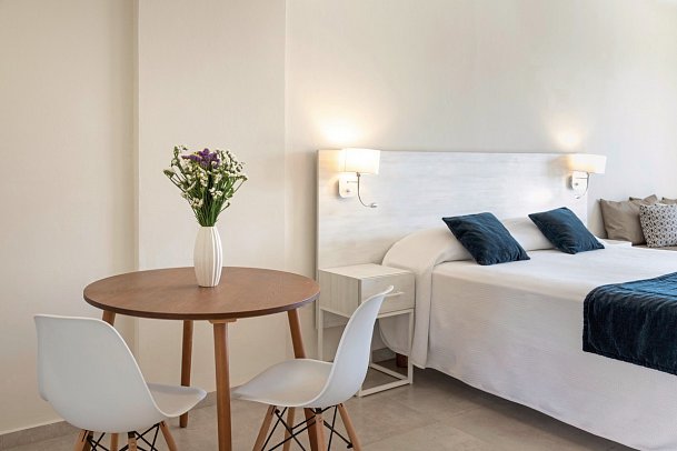 Louis Paphos Breeze - Wohnbeispiel Studio Superior (Zimmercodierungen SSP, SSL & SSM)