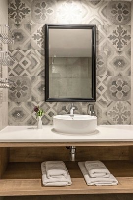 Louis Paphos Breeze - Badbeispiel (Zimmercodierungen SSP, SSL & SSM)