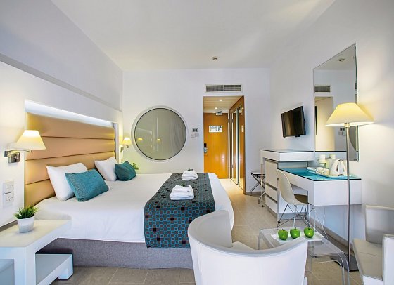 Leonardo Cypria Bay - Wohnbeispiel Doppelzimmer Landblick (Zimmercodierungen DBL & DP1)