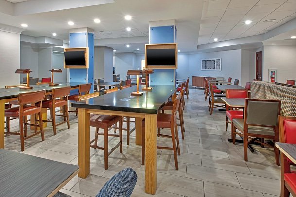 Holiday Inn Express Philadelphia-Midtown