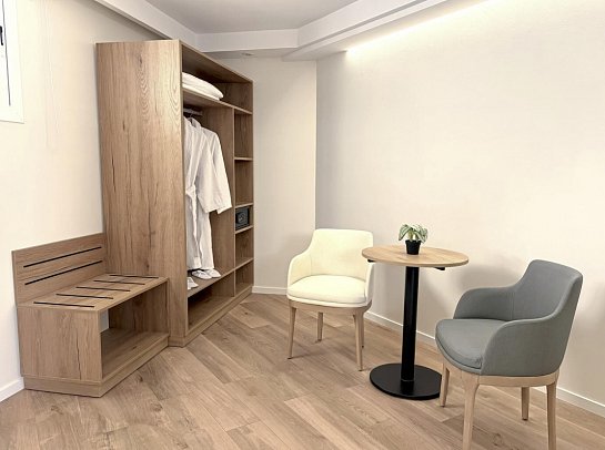 Welikehotel Triton Beach - Wohnbeispiel Doppelzimmer Deluxe mit Balkon und Jacuzzi (Zimmercodierung DD2)