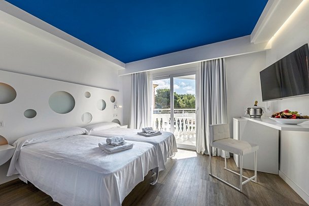 Welikehotel Triton Beach - Wohnbeispiel Doppelzimmer Deluxe mit Balkon (Zimmercodierung DD1)