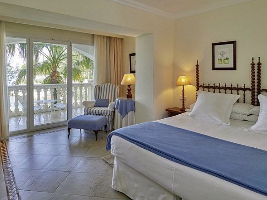 BonSol Resort & Spa - Wohnbeispiel Familien-Suite seitl. Meerblick (Zimmercodierung FBN)