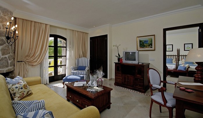 BonSol Resort & Spa - Wohnbeispiel Familien-Suite seitl. Meerblick (Zimmercodierung FBN)