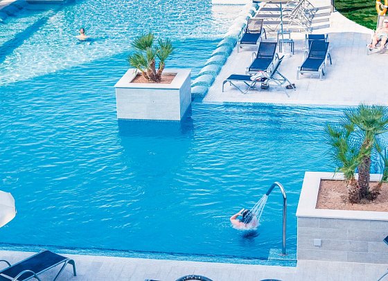 Eix Lagotel Holiday Resort