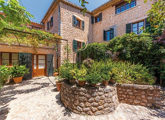 Finca Ca's Curial
