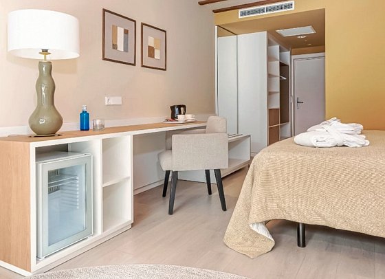 Aubamar Palma Resort - Wohnbeispiel Doppelzimmer Poolblick (Zimmercodierung DBP)