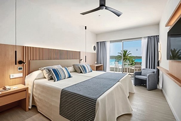 Hipotels Mediterraneo - Wohnbeispiel Doppelzimmer Premium Meerblick (Zimmercodierung DMM)