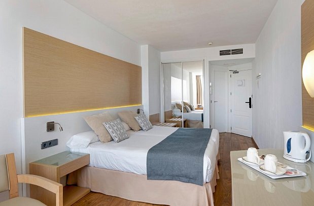 Sentido Fido Punta del Mar - Wohnbeispiel Doppelzimmer Economy Meerblick (Zimmercodierung DEM)