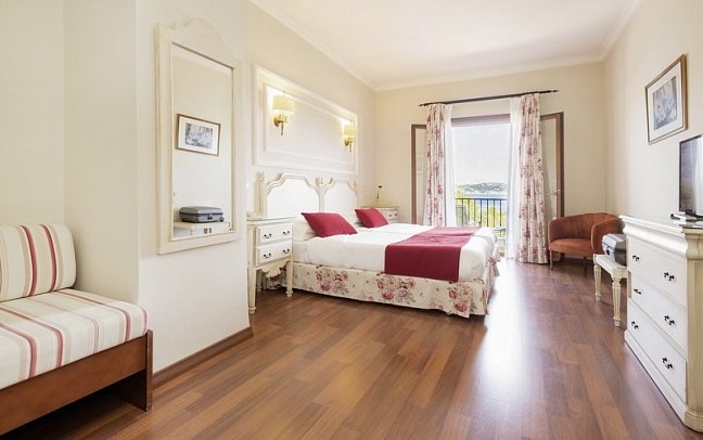 Cala Fornells - Wohnbeispiel Doppelzimmer Superior Meerblick (Zimmercodierung DSM)