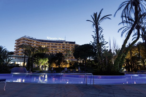 GPRO Valparaíso Palace & Spa - Außenansicht bei Nacht