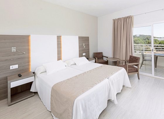 Mar Hotels Paguera & Spa - Wohnbeispiel Dreibettzimmer (Zimmercodierung TB1)