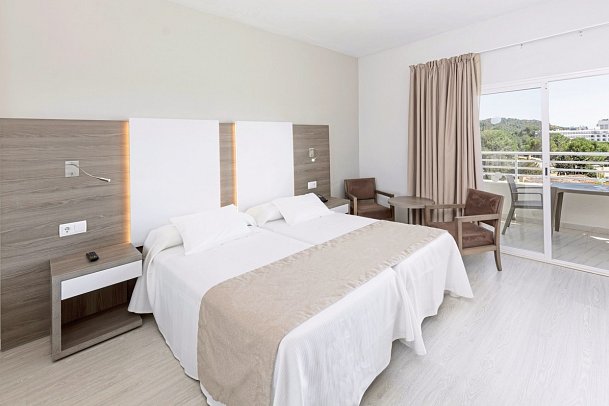 Mar Hotels Paguera & Spa - Wohnbeispiel Dreibettzimmer (Zimmercodierung TB1)