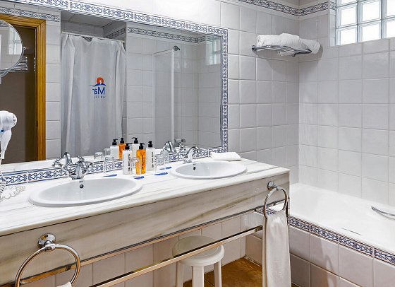 Mar Hotels Paguera & Spa - Beispiel Bad (Zimmercodierung ABN)