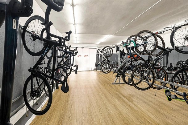 VIVA Golf Adults Only 18+