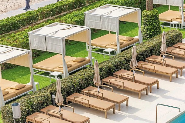 VIVA Golf Adults Only 18+