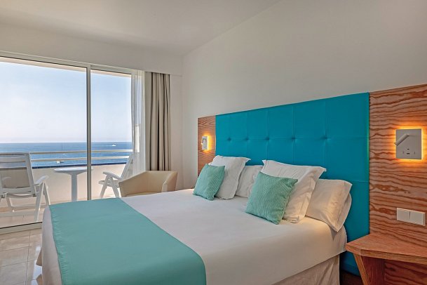 Alua Gran Camp de Mar - Wohnbeispiel Doppelzimmer Superior frontaler Meerblick My Favourite Club (Zimmercodierung DS1)