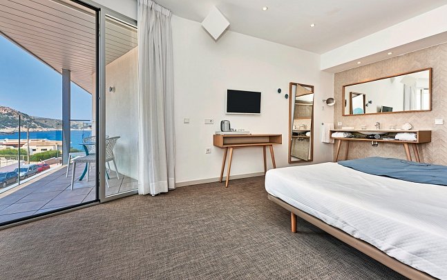 Mar Azul PurEstil & Spa - Wohnbeispiel Doppelzimmer seitl. Meerblick (Zimmercodierung DBN)